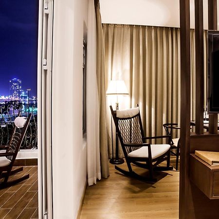 Di Lusso Boutique Hotel Riverside Danang Экстерьер фото